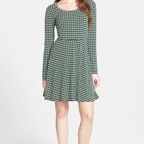 Michael Kors Long Sleeve Dress in Green and White - Picture 2 of 6